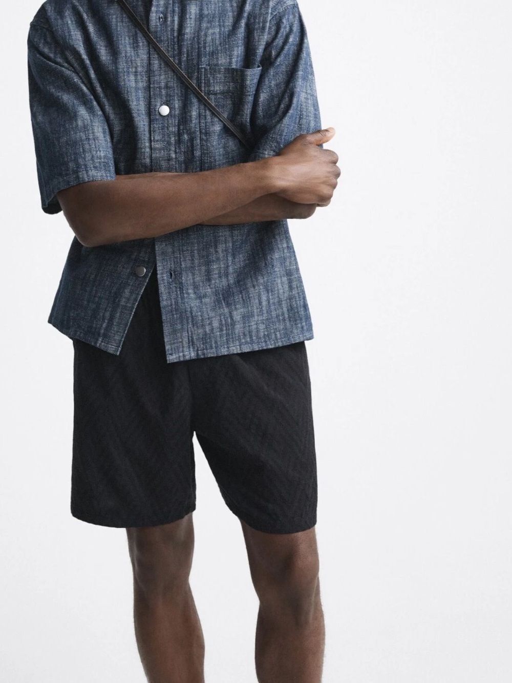 ZARA Men's Geometric Jacquard Black Shorts NWT M